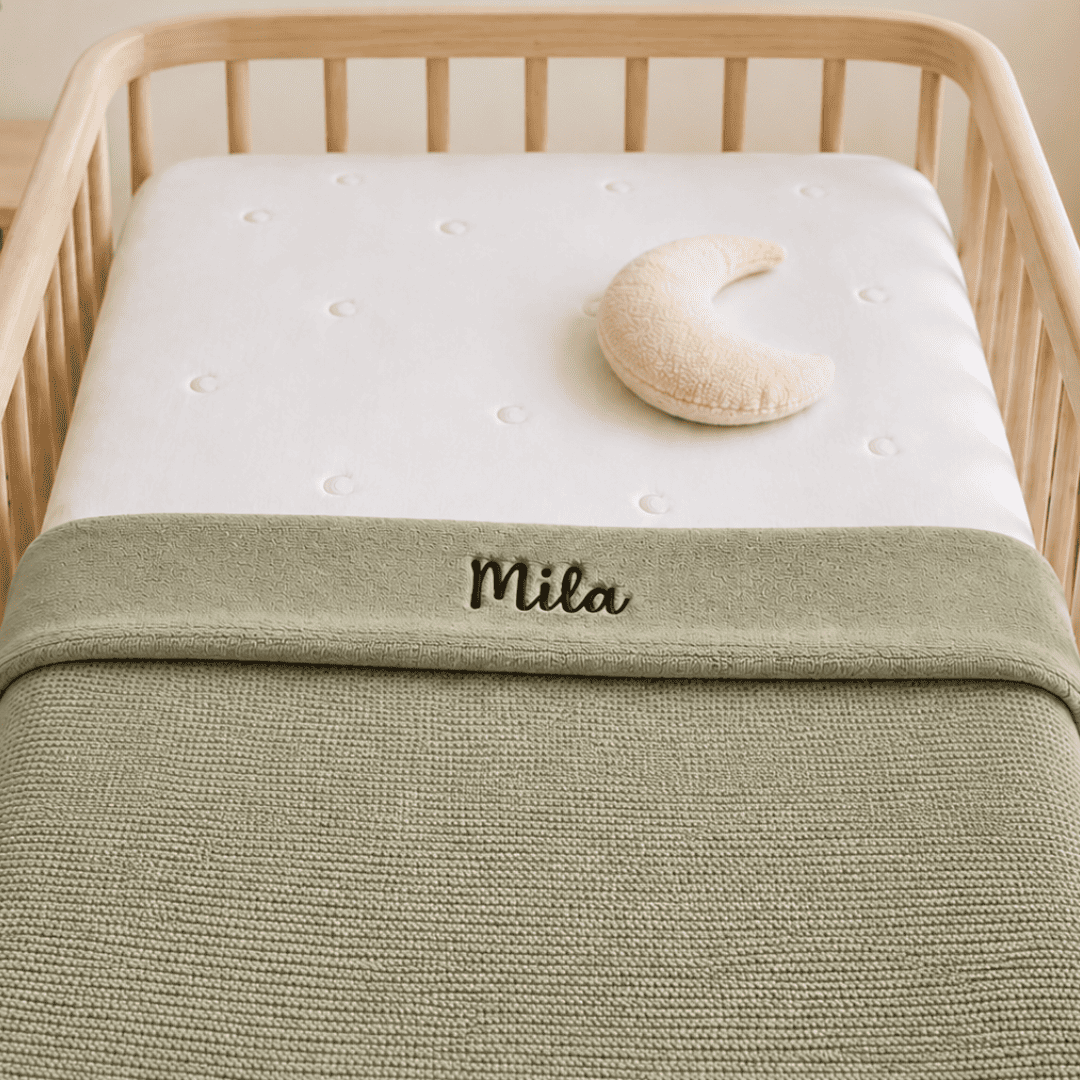 Jollein Basic Knit Ledikantdeken met geborduurde naam